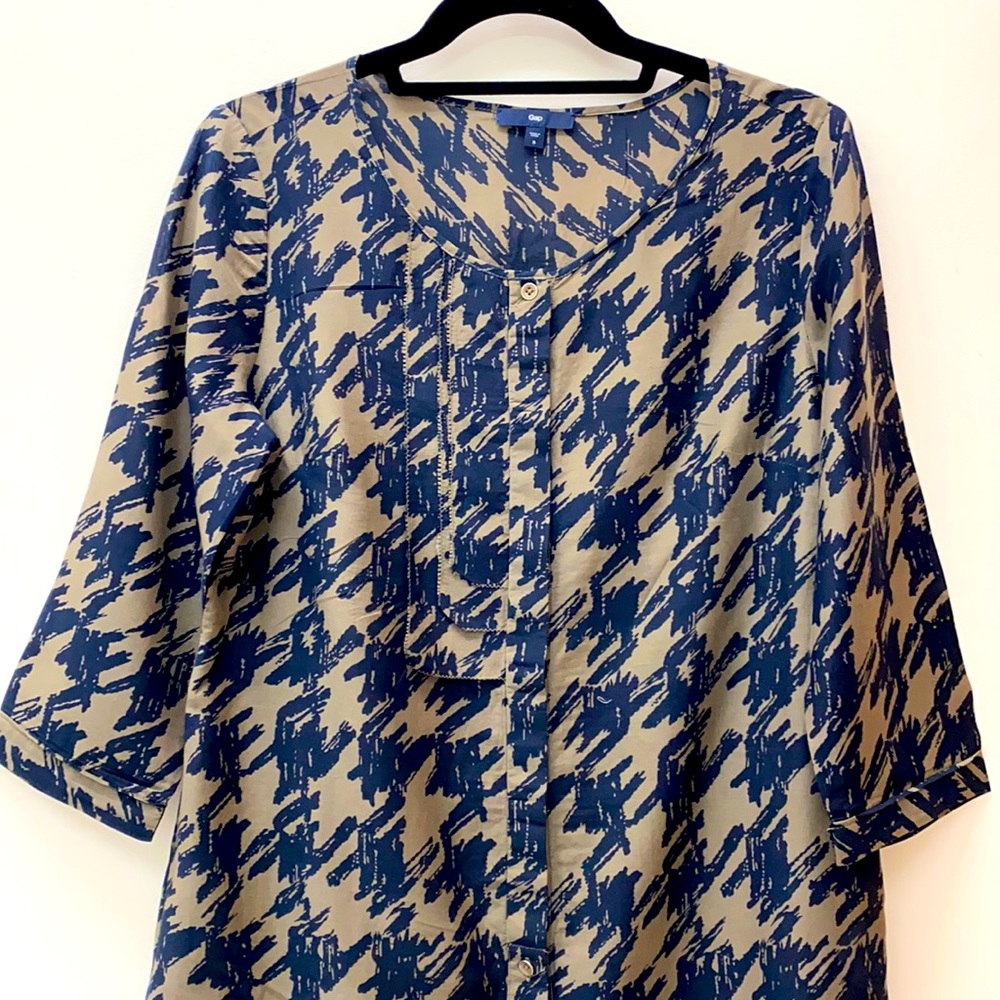 Gap Navy And Brown Button Down Top - image 1
